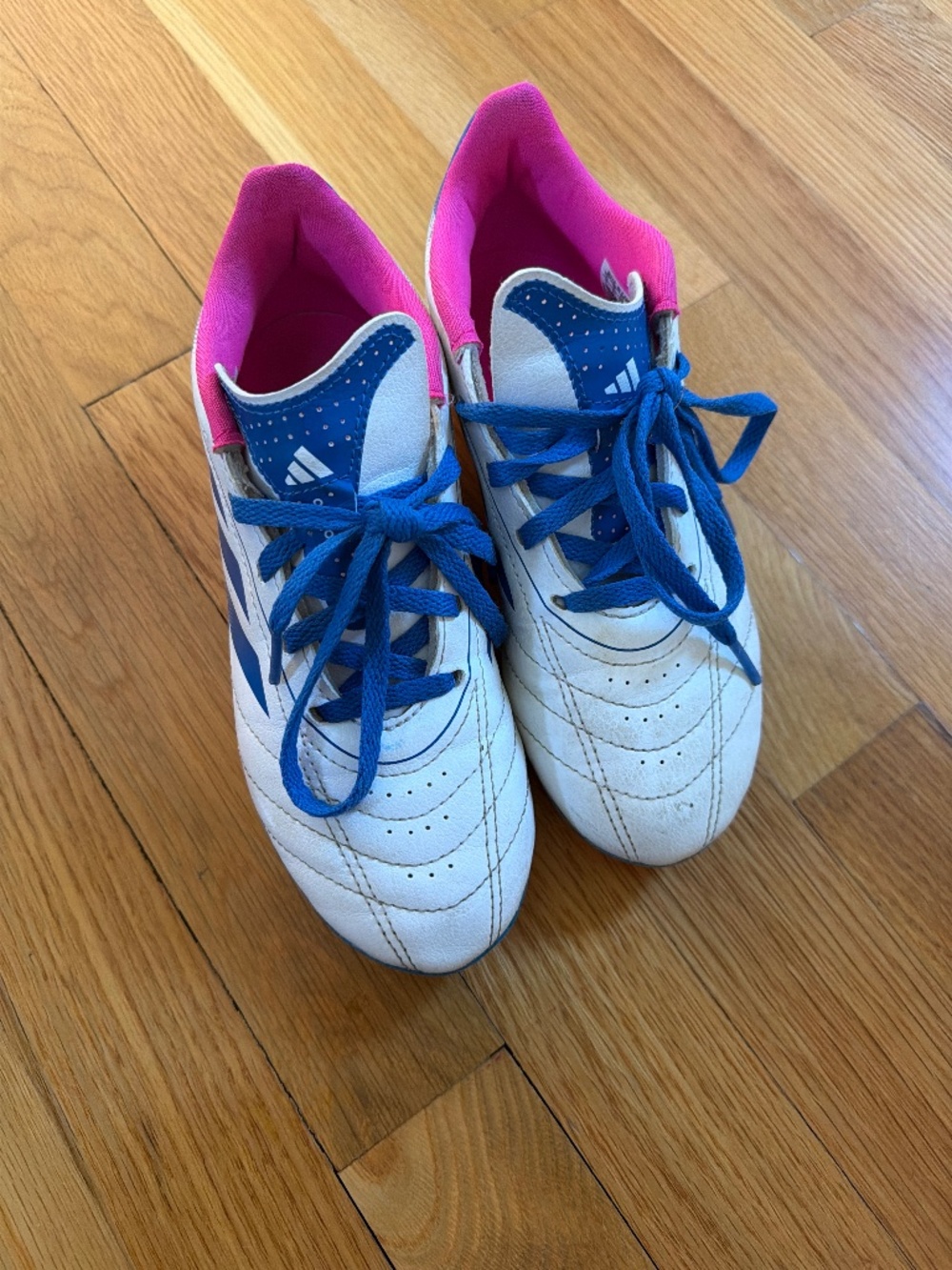 Adidas girls soccer cleats